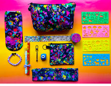 Load image into Gallery viewer, chic and unique pack | the best subscription boxes for girls